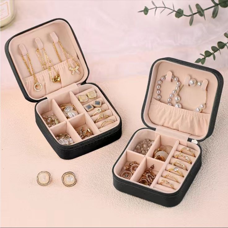 Mini Jewelry Travel Case – Portable Jewelry Organizer Box Pakistan