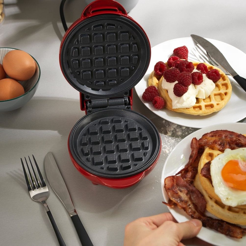 Electric Waffle Maker – Non-Stick Waffle Machine for Crispy Homemade Breakfast