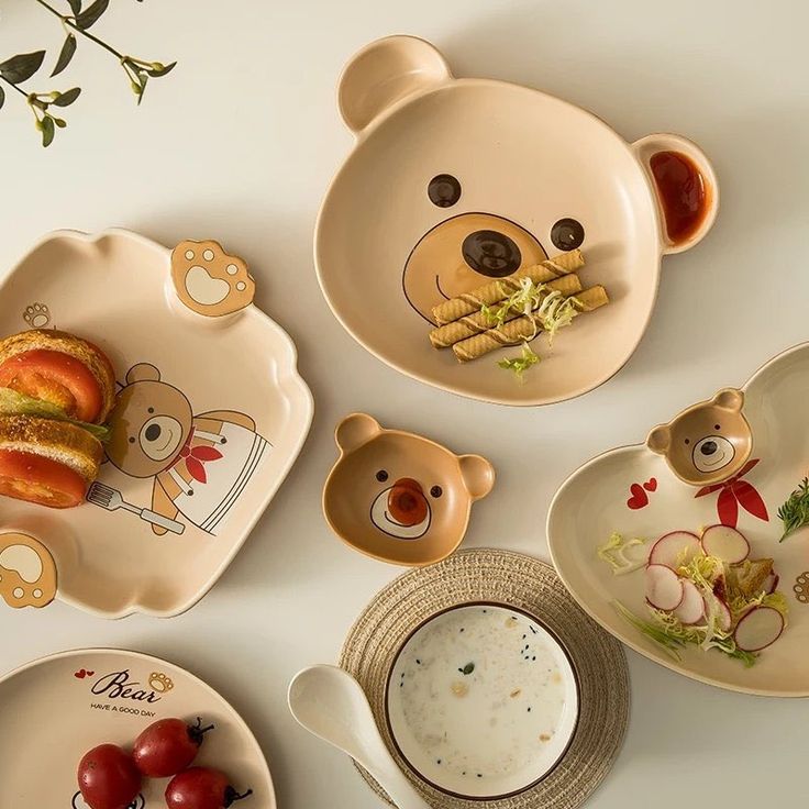 8PCS Bear Plate Set with Stand – Premium China Dinnerware Pakistan