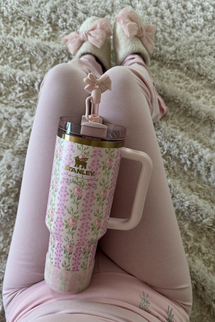 Stainless Steel Flower Design Tumbler – Insulated Hot & Cold Travel Cup