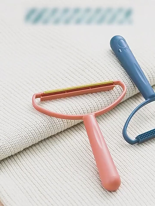Manual Lint Remover – Portable Fabric Shaver for Clothes Pakistan